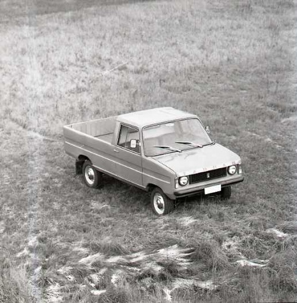 zdjęcie Prototyp samochodu Tarpan 233 pick-up dla importera z Grecji