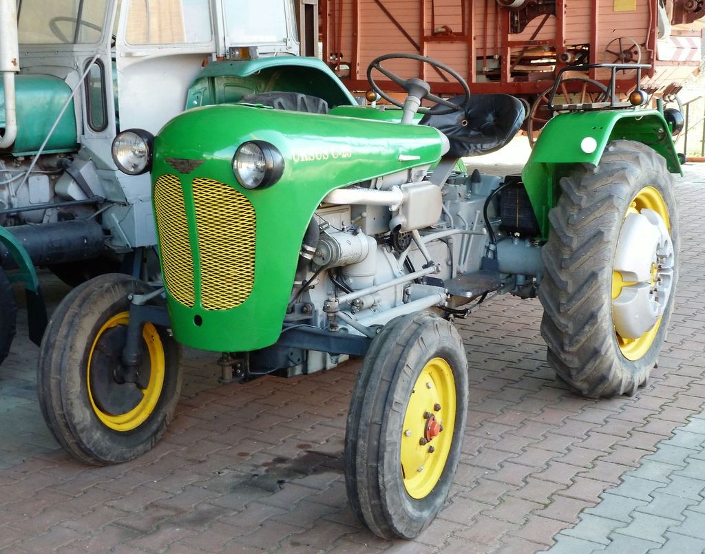 Ciągnik Ursus C325